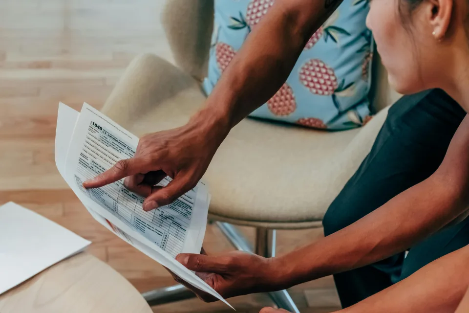 Restaurant Sales Tax Rules and Tipping Guide